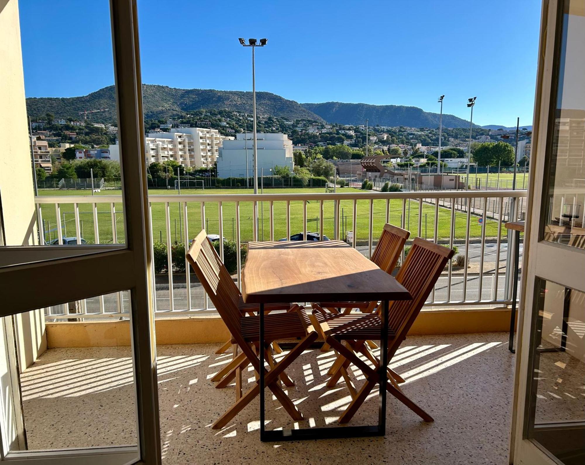 T3 A 300M Plage Avec Piscine Tennis Le Lavandou Zewnętrze zdjęcie